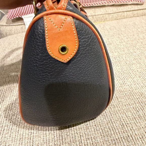 Vintage Dooney & Bourke Navy Pebbled Leather Satchel USA Made Classic Leather - Picture 6 of 16